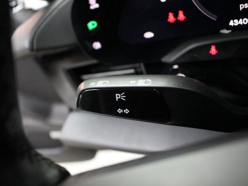 Used 2021 Porsche Taycan 4S w/ Premium Package image 12