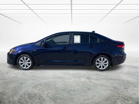 Used 2025 Toyota Corolla LE image 7