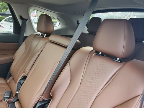 Used 2025 Acura MDX w/ Technology Package FWD image 13