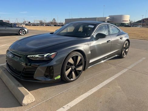 Used 2023 Audi e-tron GT Prestige w/ Prestige Package image 1