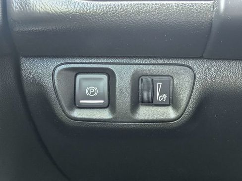 Used 2021 GMC Acadia SLE w/ Driver Convenience Package FWD image 25