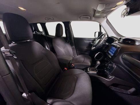 Used 2021 Jeep Renegade Latitude image 29