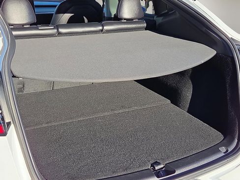 Used 2023 Tesla Model Y Long Range image 8