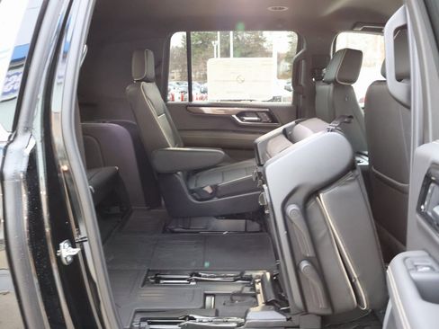 New 2025 GMC Yukon XL Elevation w/ LPO, Elevation Black Package image 42