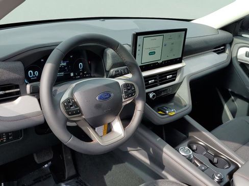 New 2026 Ford Explorer Active image 19