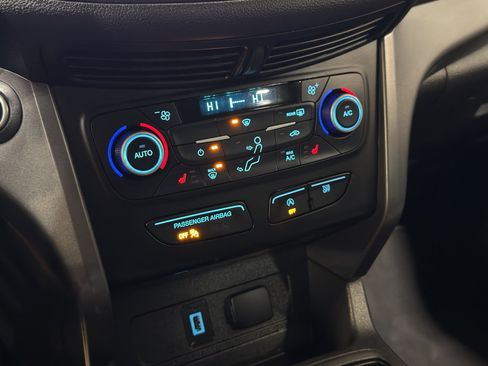 Used 2019 Ford Escape SE image 20