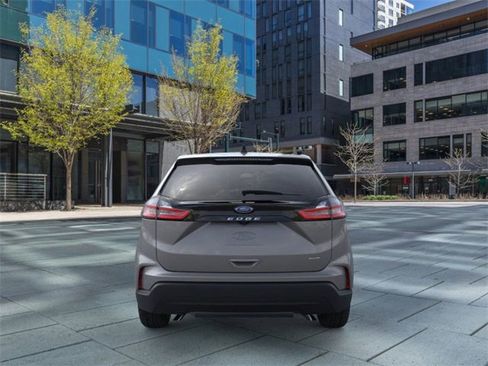 New 2024 Ford Edge SE image 5