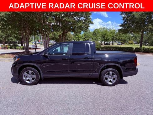 Used 2025 Honda Ridgeline TrailSport image 4