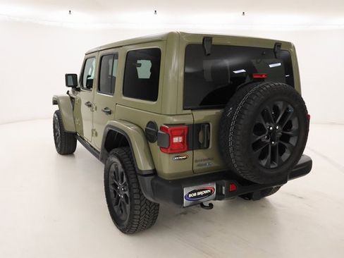 Used 2025 Jeep Wrangler Unlimited Sahara image 24