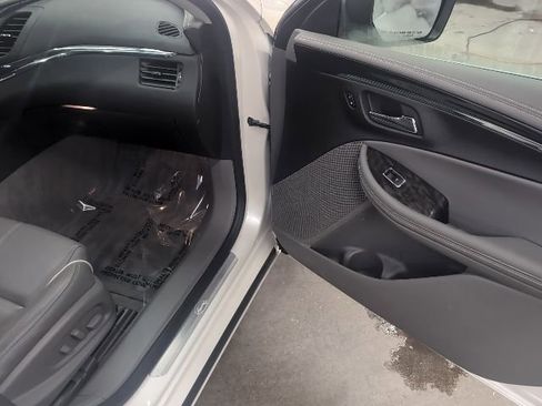 Used 2014 Chevrolet Impala LTZ image 24