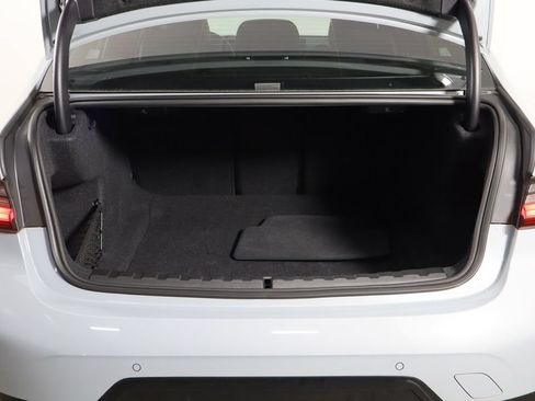 Used 2024 BMW 330i Sedan w/ M Sport Package RWD image 17
