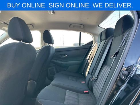 Used 2025 Nissan Sentra SR FWD image 11