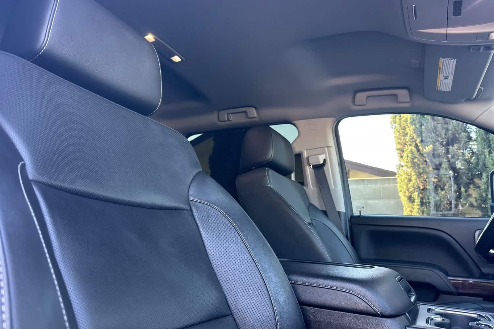 Used 2018 GMC Sierra 1500 SLT w/ SLT Premium Package AWD/4WD image 18