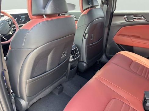 New 2027 Kia Sportage SX Prestige AWD/4WD image 17