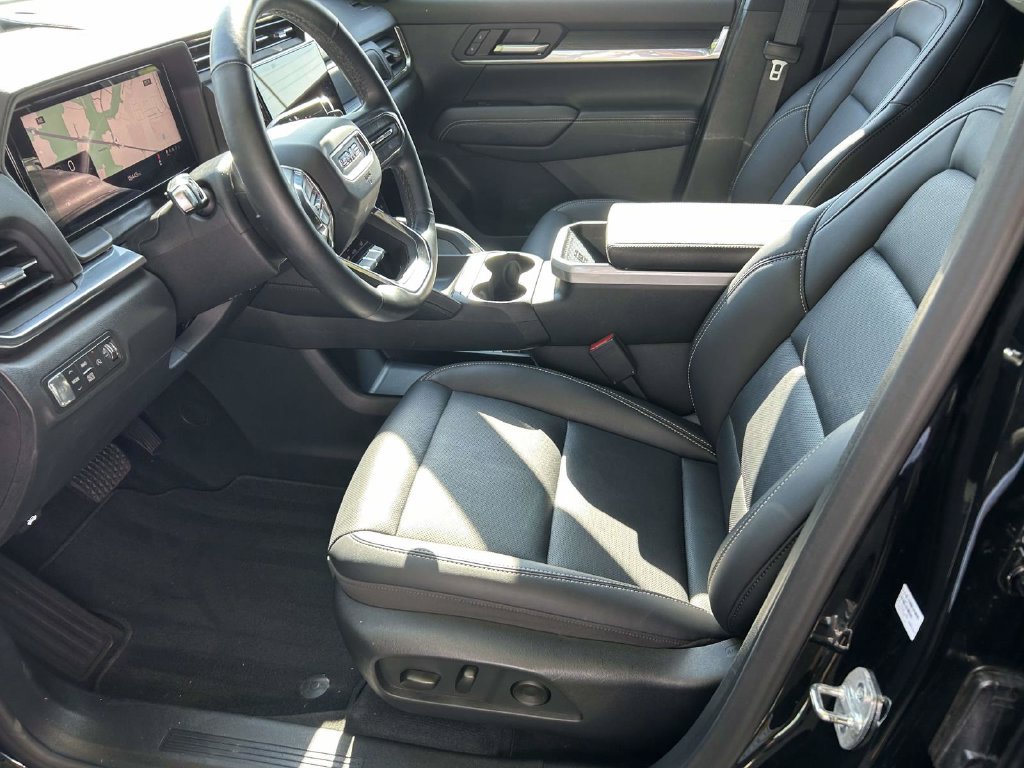 Used 2026 GMC Terrain Elevation w/ Elevation Premium Package AWD/4WD image 12