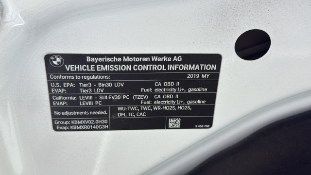 Used 2019 BMW 530e w/ Convenience Package RWD image 33