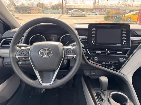 Used 2022 Toyota Camry LE FWD image 20