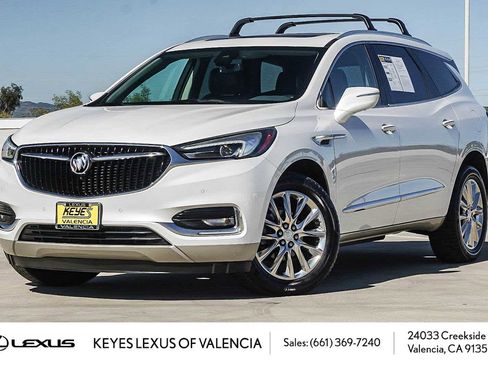 Used 2018 Buick Enclave Premium w/ Experience Buick Package image 2