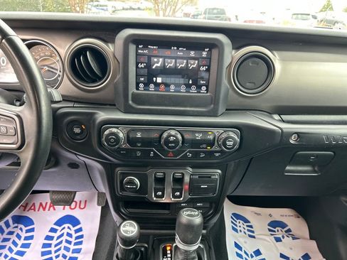 Used 2020 Jeep Wrangler Sport S image 19