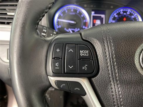 Used 2018 Toyota Highlander XLE w/ Protection Package #3 image 16
