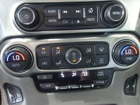 Used 2020 Chevrolet Tahoe LT image 17