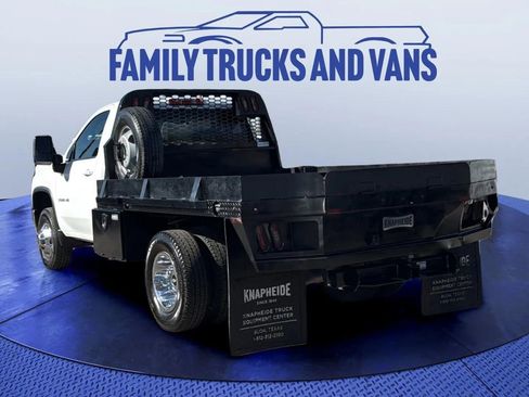 Used 2022 Chevrolet Silverado 3500 LT w/ Convenience Package image 3