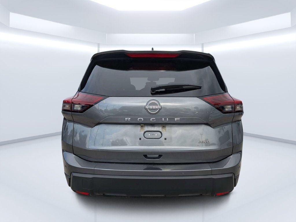 Used 2025 Nissan Rogue SV AWD/4WD image 3