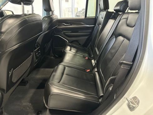 Used 2022 Jeep Grand Cherokee Limited 4xe image 34