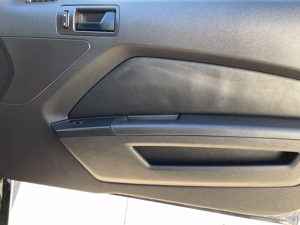 Used 2014 Ford Mustang Coupe RWD image 20