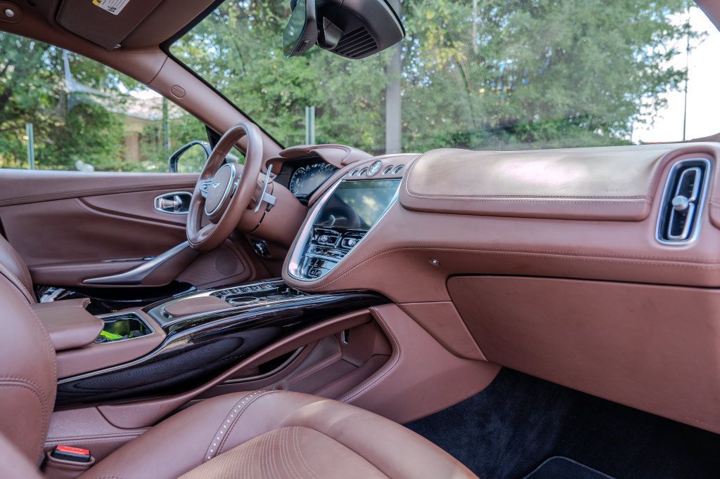 Used 2023 Aston Martin DBX AWD/4WD image 22