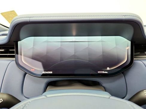 Certified 2025 Land Rover Range Rover SV AWD/4WD image 24