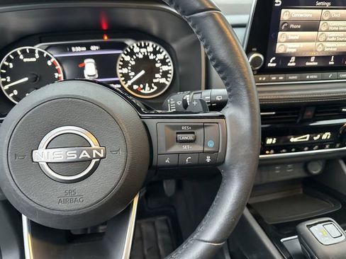 Certified 2022 Nissan Rogue SV w/ SV Premium Package image 23