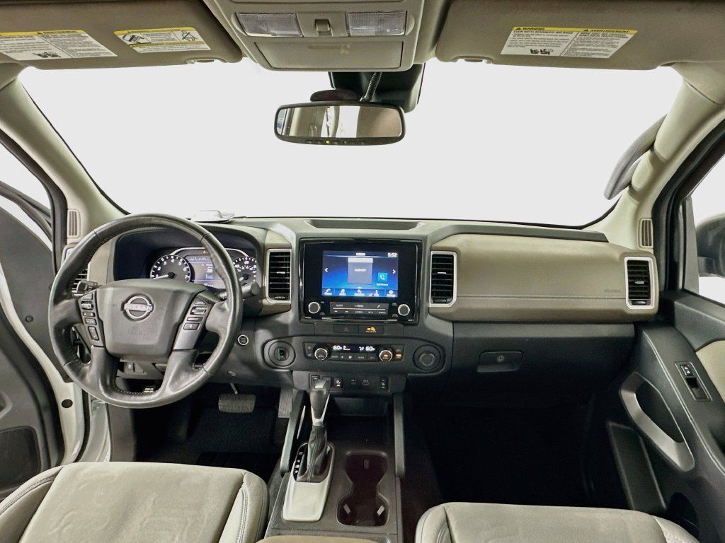 Used 2022 Nissan Frontier SV RWD image 3