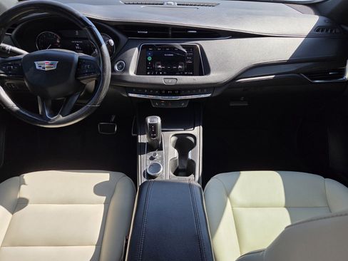 Used 2019 Cadillac XT4 Sport w/ Cold Weather Package image 7