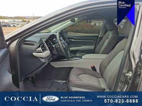 Used 2019 Toyota Camry LE image 13