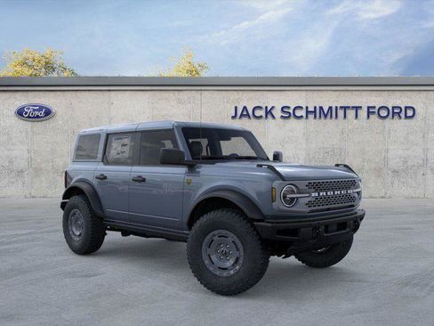 New 2025 Ford Bronco Badlands w/ Sasquatch Package image 7