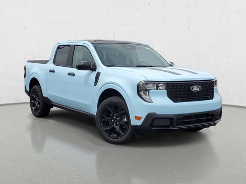 New 2026 Ford Maverick XLT w/ Equipment Group 301A AWD/4WD image 2