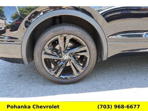 Used 2024 Volkswagen Tiguan SE R-Line AWD/4WD image 33