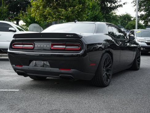Used 2016 Dodge Challenger SRT Hellcat RWD image 10