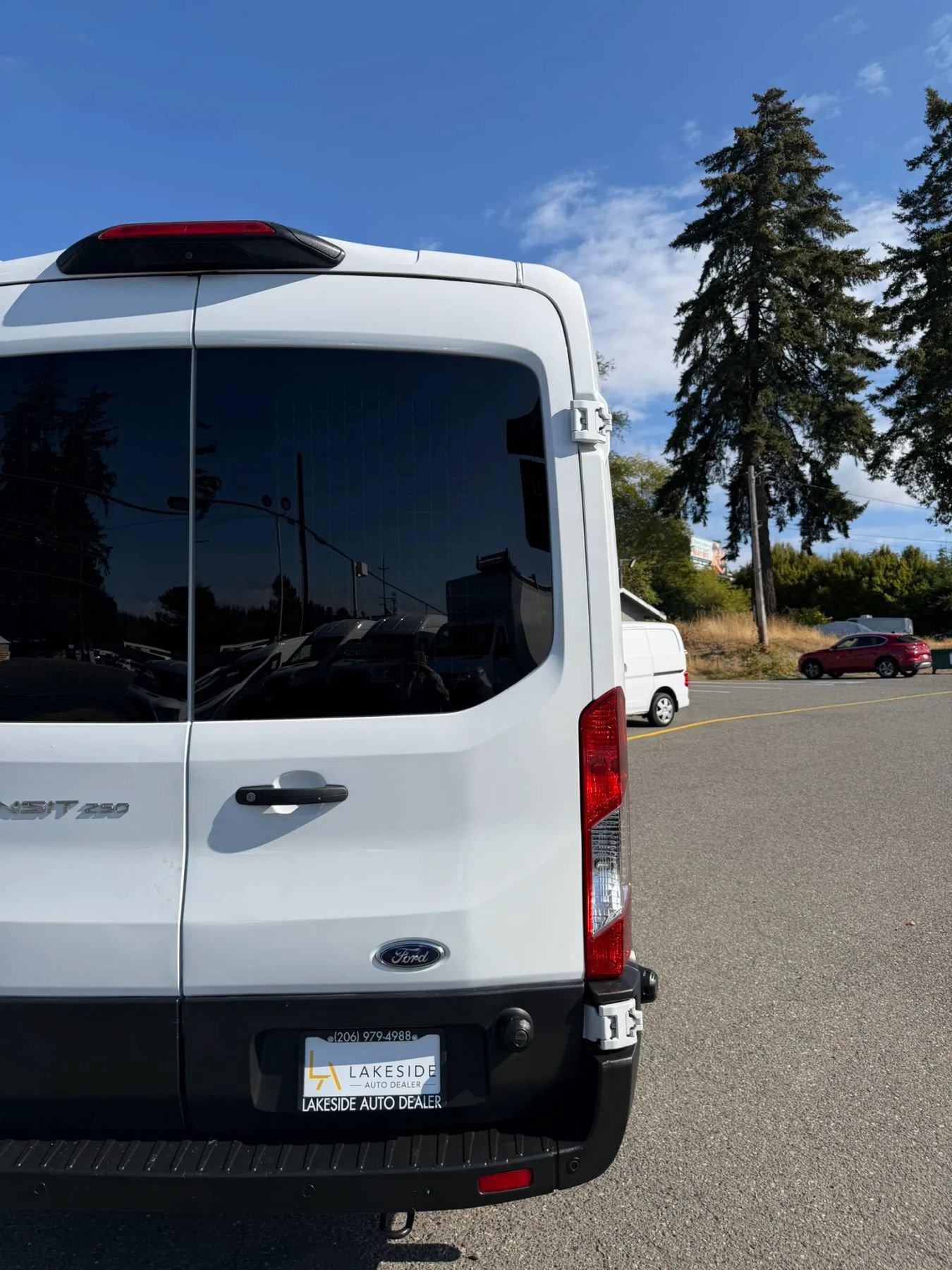 Used 2023 Ford Transit 250 Medium Roof w/ Exterior Upgrade Package RWD image 13