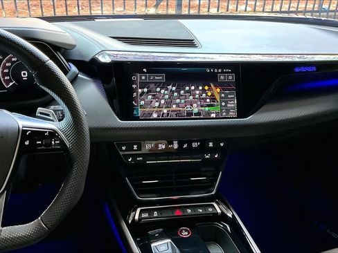 Used 2023 Audi RS e-tron GT image 6