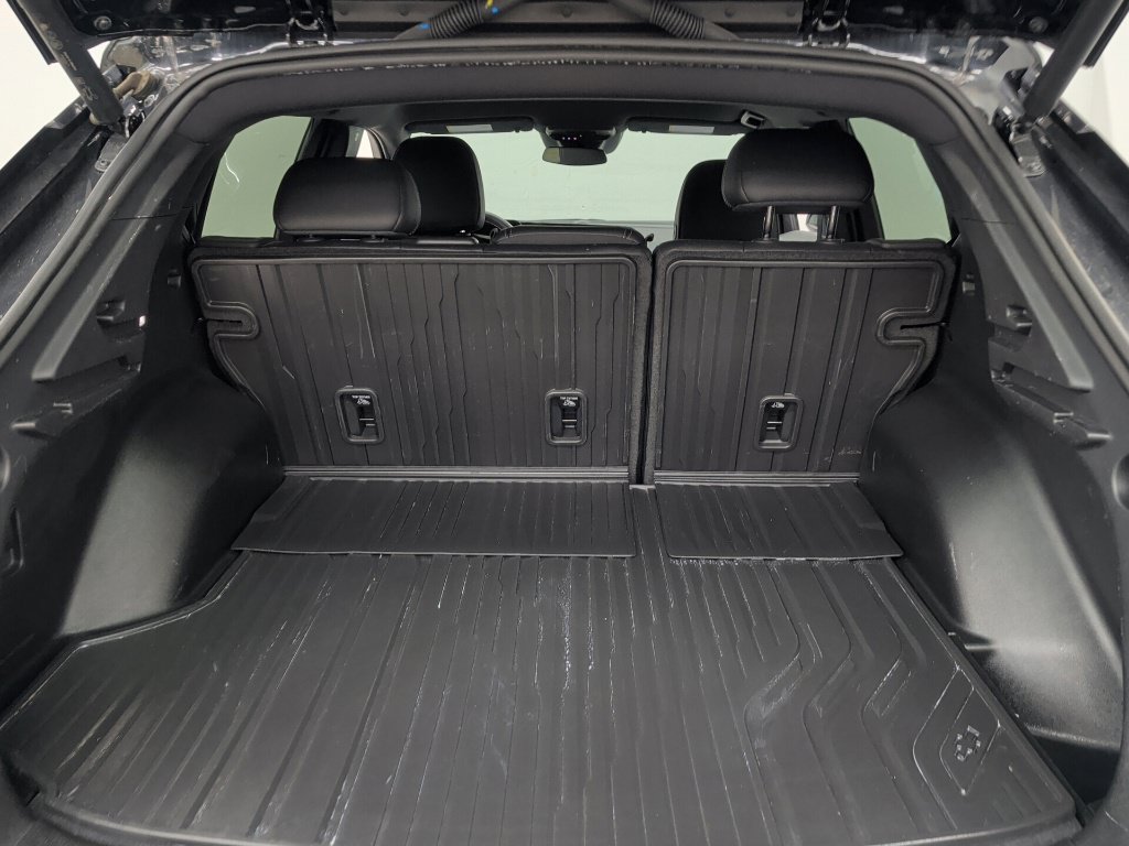 Used 2024 Chevrolet Equinox EV LT FWD image 25