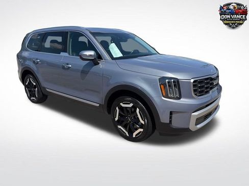 Used 2025 Kia Telluride S FWD image 7
