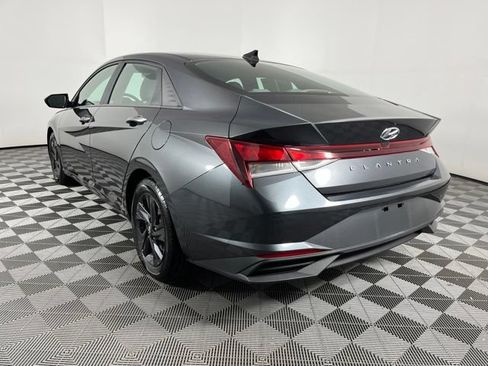 Used 2023 Hyundai Elantra SEL FWD image 8