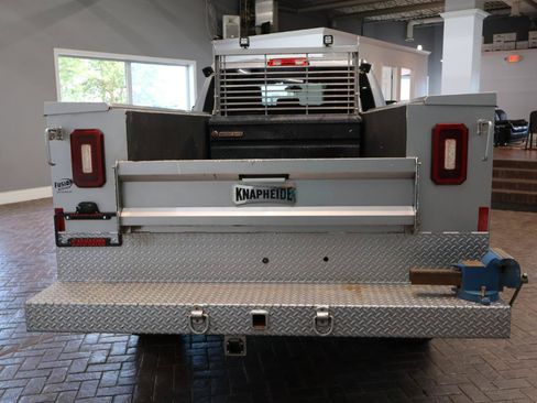 Used 2022 RAM 2500 Tradesman w/ Chrome Appearance Group AWD/4WD image 5