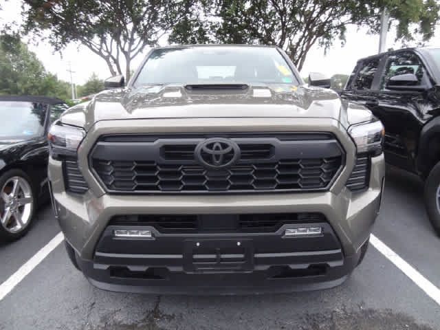 Used 2024 Toyota Tacoma TRD Sport AWD/4WD image 2