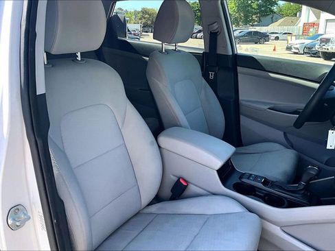 Used 2019 Hyundai Tucson SE AWD/4WD image 28