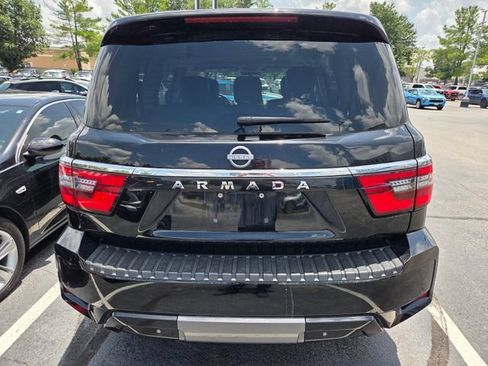 Used 2024 Nissan Armada SV AWD/4WD image 6