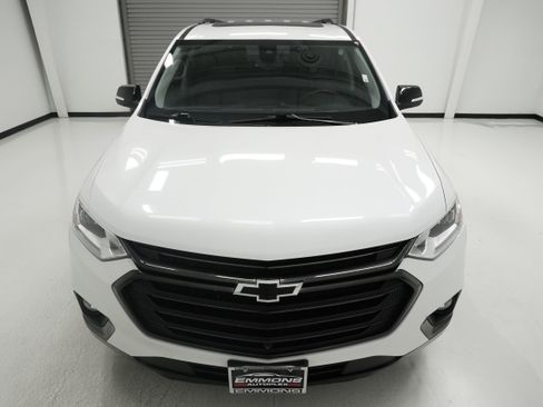 Used 2021 Chevrolet Traverse Premier w/ Redline Edition FWD image 2