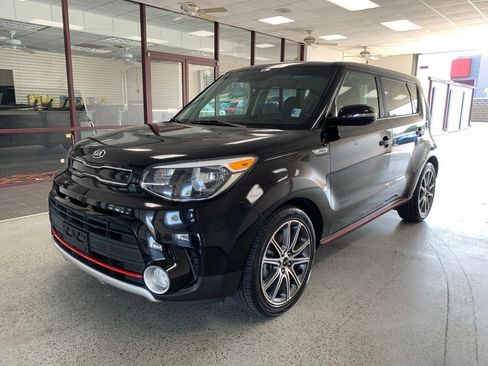 Used 2019 Kia Soul ! FWD image 4